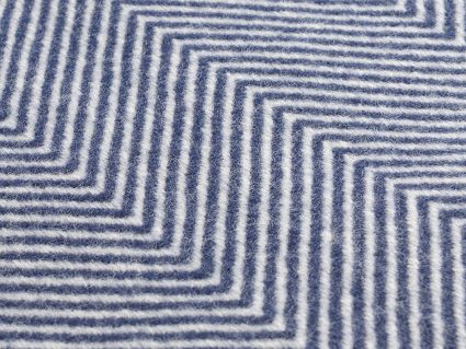 Плед Tkano Essential из шерсти мериноса темно-синий